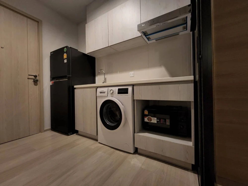 For sale: Life One Wireless Studio, very high floor (34th floor), fully furnished, just bring your own furniture and move in.