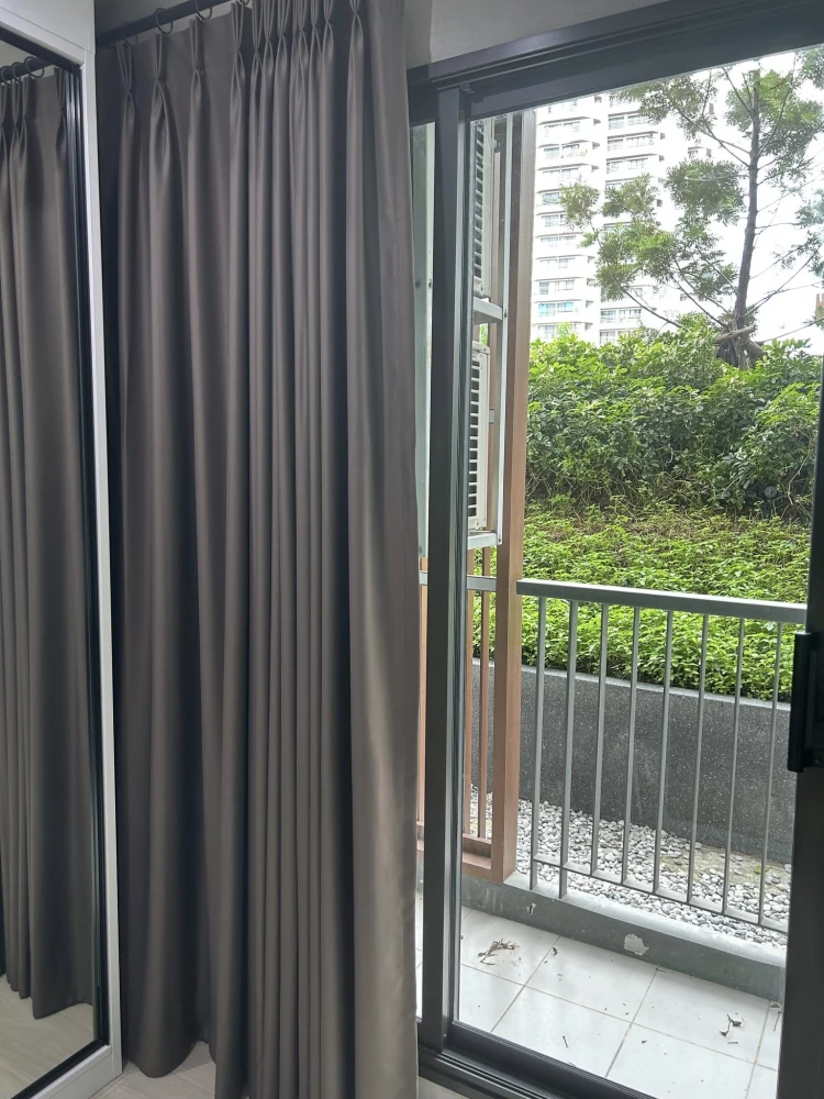 Life Pinklao condo for sale, spacious room, ready to move in, just bring your bags and come. Hurry and reserve now before it's too late.
