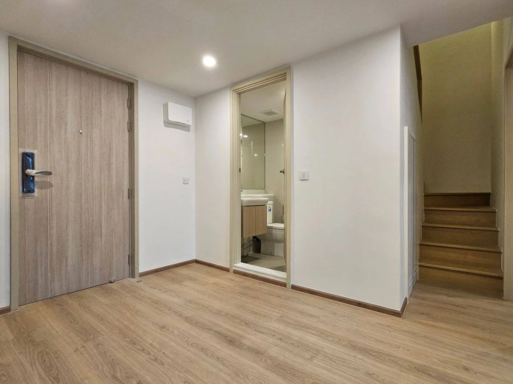 For sale: Life Rama 4 - Asoke Panorama view, 180 degree view of Bang Krachao river, auspicious house number, don't miss it.