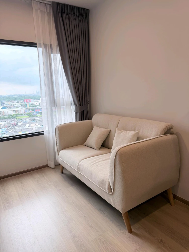 Life Rama 4 - Asoke for sale, 20th floor, fully furnished unit, very livable. Book now! Don't miss out!