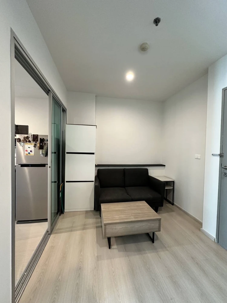 Life Ratchadapisek condo for sale, high floor, ready to move in, fully furnished. Book now!