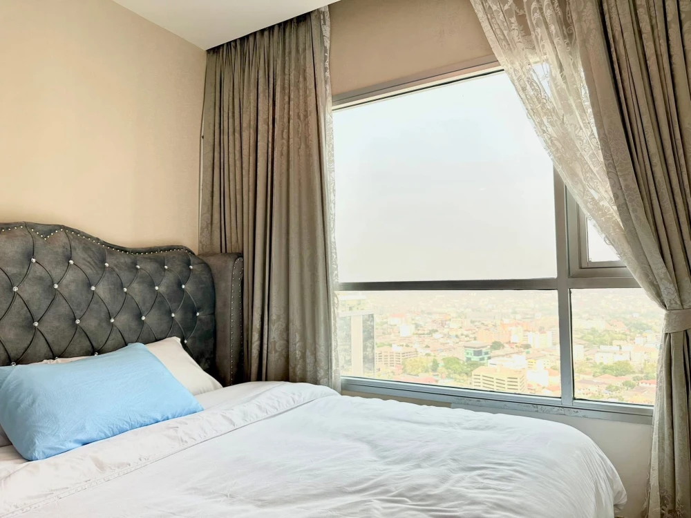 For sale: Life Ratchadapisek, corner unit with privacy, plenty of usable space, beautiful view, not blocked, hurry and reserve now!
