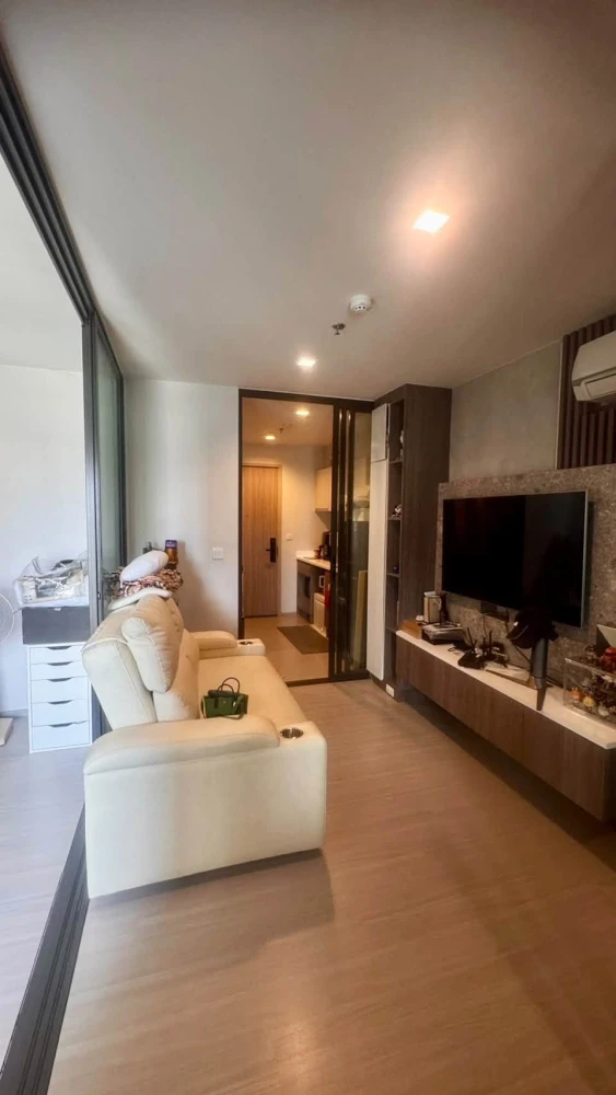For Sale: Life Sathorn - Sierra. 1-Bedroom Plus unit on a high floor with an unobstructed view and excellent natural light. Fully furnished and ready