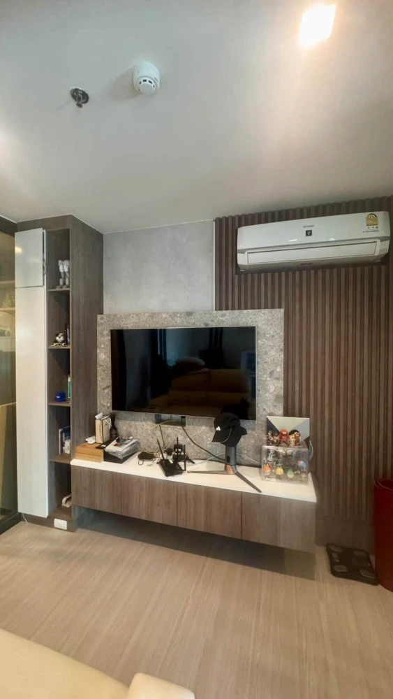 For Sale: Life Sathorn - Sierra. 1-Bedroom Plus unit on a high floor with an unobstructed view and excellent natural light. Fully furnished and ready