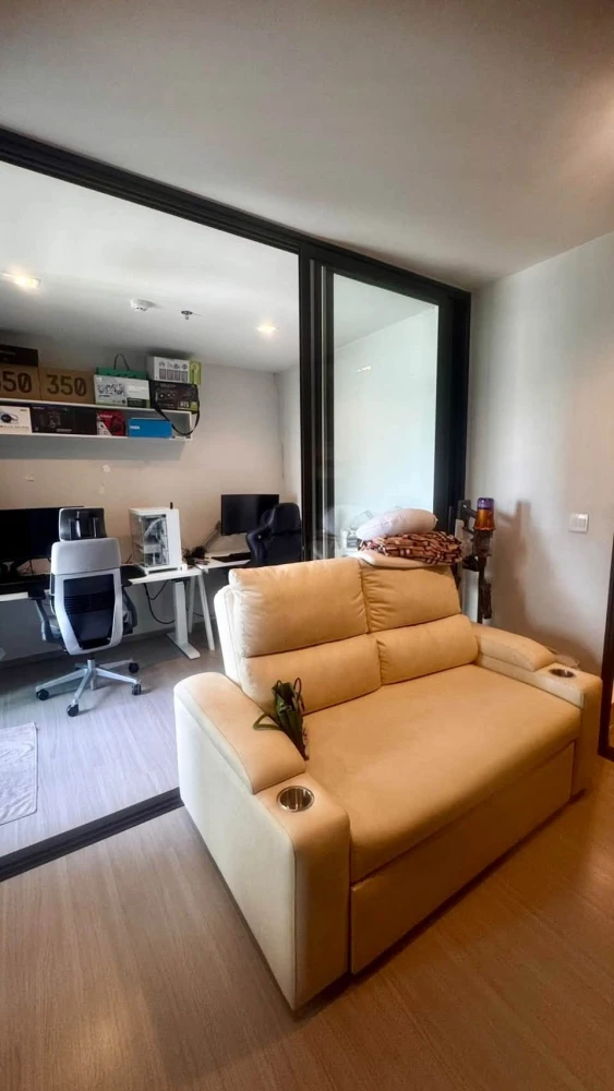 For Sale: Life Sathorn - Sierra. 1-Bedroom Plus unit on a high floor with an unobstructed view and excellent natural light. Fully furnished and ready