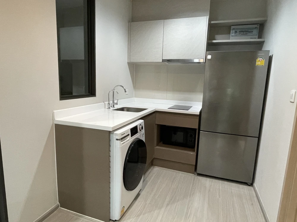 For sale: Life Sathorn-Sierra, 1 bedroom, 1 bathroom, great location, fully furnished, don't miss out!
