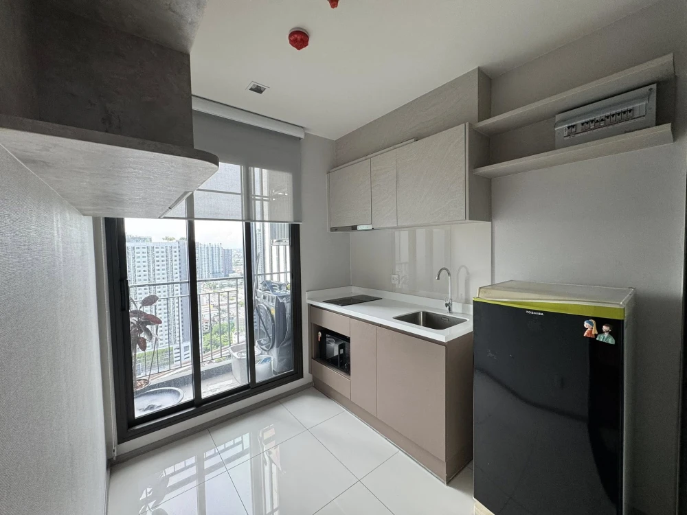 For sale: Life Sathorn-Sierra, 1 bedroom, 1 bathroom, built-in furniture, fully furnished, reserve now!