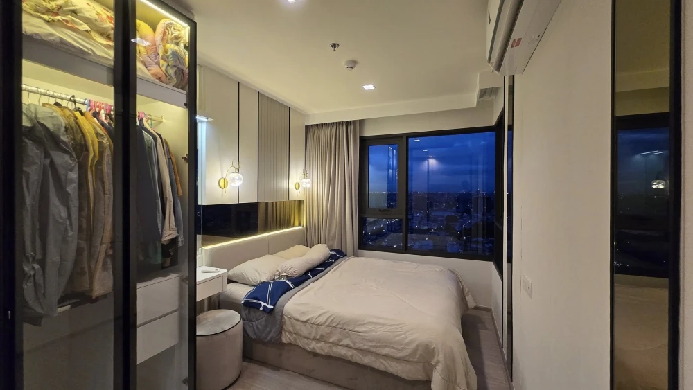 For sale: Life Sathorn-Sierra, Talat Phlu side view, no building blocking the view, no traffic noise, beautiful room, fully furnished, ready to move i