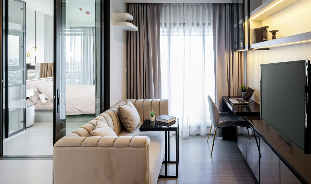 For sale: Life Sathorn-Sierra, Talat Phlu side view, no building blocking the view, no traffic noise, beautiful room, fully furnished, ready to move i