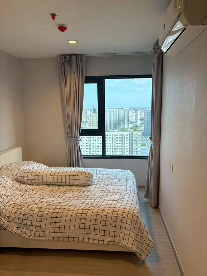 ขาย Life Sathorn Sierra ห้องอยู่ชั้นสูงมากๆ หน้าต่างห้องเห็นรถไฟฟ้าตลาดพลู พร้อมเครื่องใช้ไฟฟ้าเเละเฟอร์นิเจอร์ รีบจองเลย