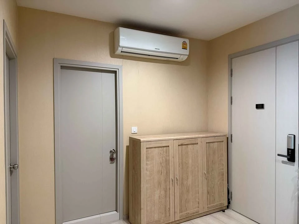 For sale: Life Sukhumvit 48, 5th floor, corner room, next to fire escape, no noise from neighboring rooms, perfect for relaxation, must book.