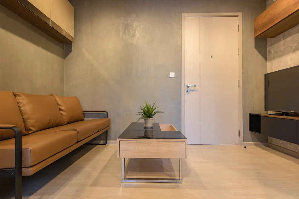 Selling LIFE Sukhumvit 48, fully furnished with built-in furniture throughout, Loft style decoration, and complete set of appliances. Book now!