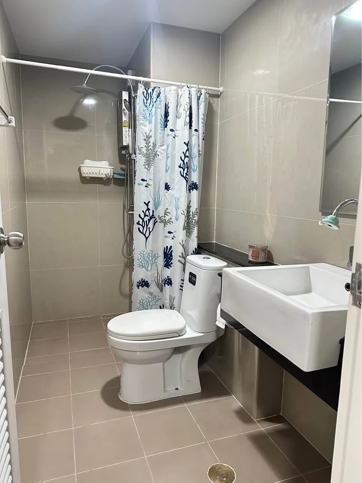 For sale Living Avenue Bangsaen Studio room, large usable area, fully furnished, pool view, hurry and reserve now.