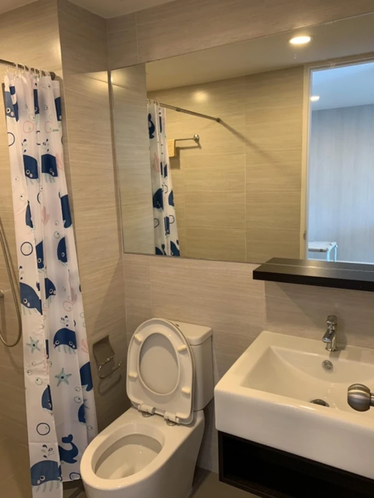 Selling Living Nest Ramkhamhaeng, 8th floor. A lovely unit, fully furnished. Book now!