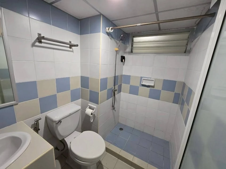 Selling Lumpini Center Ladprao 111, 1-bedroom unit with spacious living area, in a great location with convenient transportation. Book now!