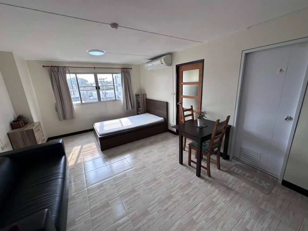 Selling a corner unit at Lumpini Center Ladprao 111, offering privacy and ample living space. Excellent location. Don't miss out!