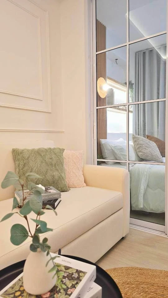 Selling a beautifully decorated unit at Lumpini Center Ladprao 111, featuring high-quality built-in furniture. Book now!