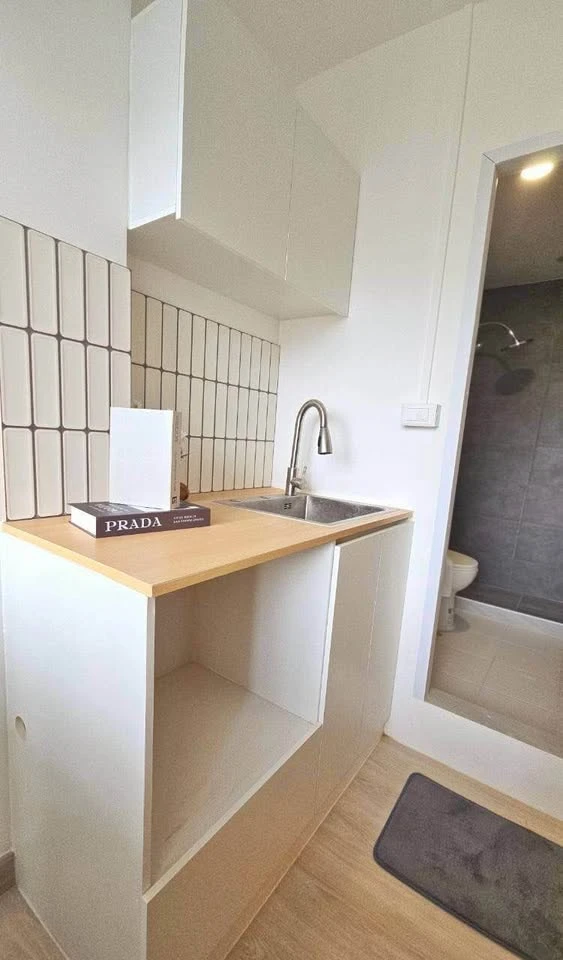 Selling a beautifully decorated unit at Lumpini Center Ladprao 111, featuring high-quality built-in furniture. Book now!