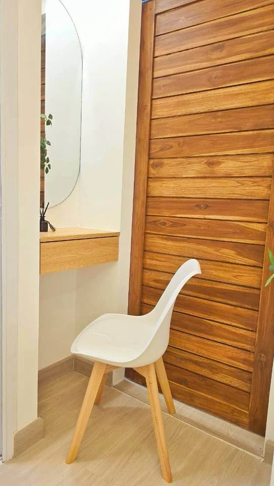 Selling a beautifully decorated unit at Lumpini Center Ladprao 111, featuring high-quality built-in furniture. Book now!