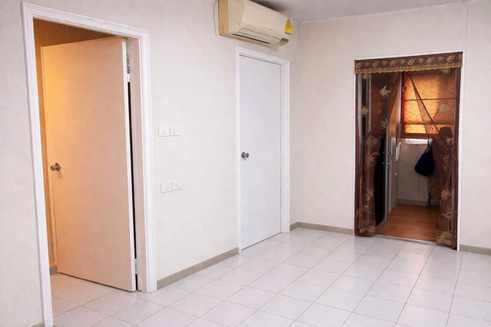 Selling a 2nd floor unit at Lumpini Center Sukhumvit 77. Excellent location and fully furnished. Book now!