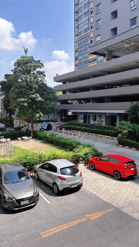 Selling a 2nd floor unit at Lumpini Center Sukhumvit 77. Excellent location and fully furnished. Book now!