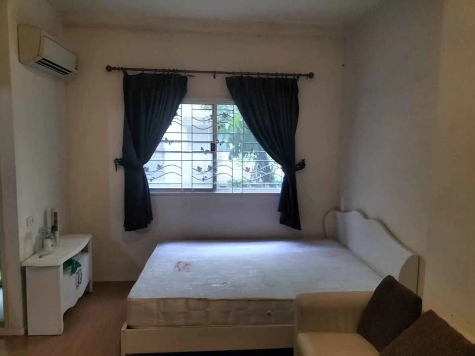 For sale Lumpini Condotown Chonburi - Sukhumvit 1 bedroom 1 bathroom, good location, convenient transportation, hurry and reserve now.