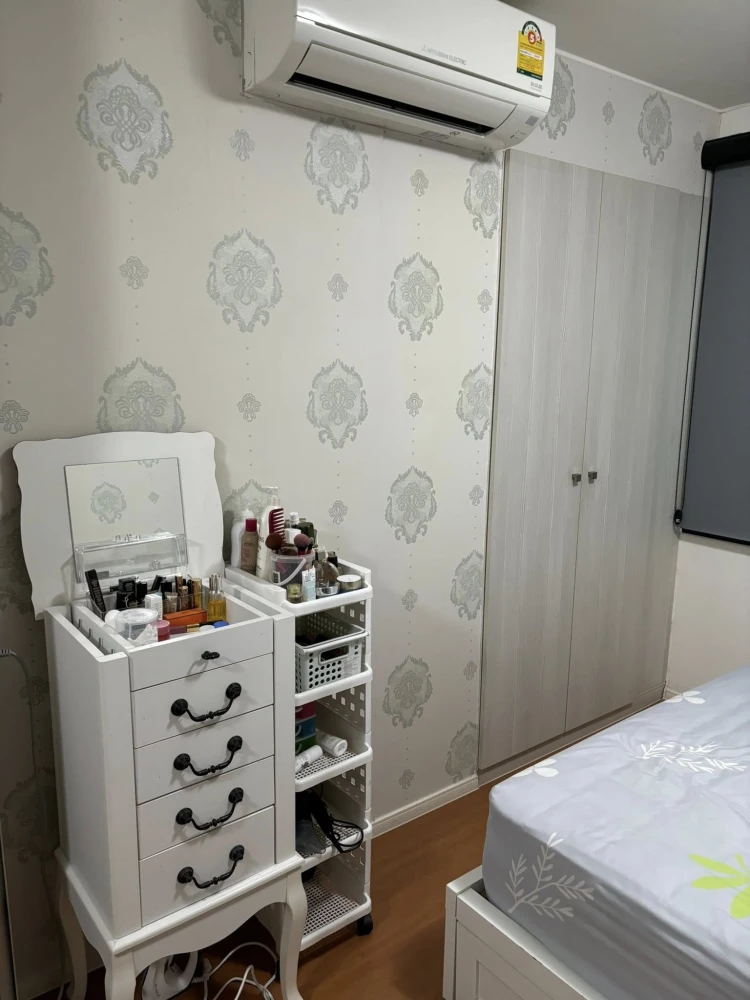 For sale: Lumpini Condotown Chonburi - Sukhumvit, 4th floor, partitioned room, fully furnished, reserve now!