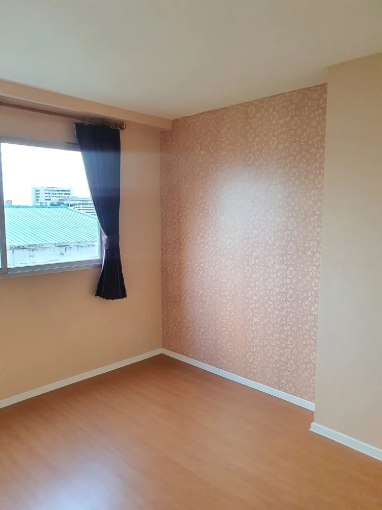 For sale Lumpini Condotown Chonburi - Sukhumvit 5th floor, corner room, interested in booking now, don't miss out.