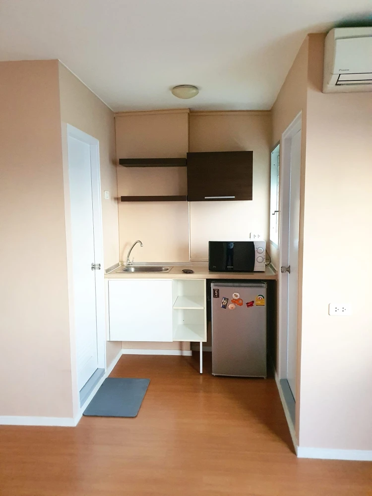 For sale Lumpini Condotown Chonburi - Sukhumvit 5th floor, corner room, interested in booking now, don't miss out.