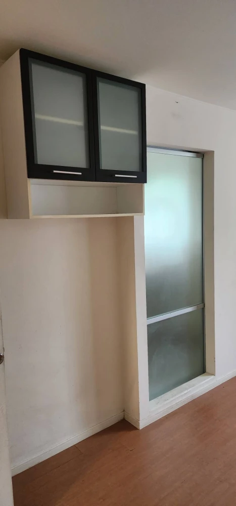 For sale: Lumpini Condotown Chonburi - Sukhumvit. Spacious room with plenty of usable space. Good location. Nice wallpaper. Reserve now!