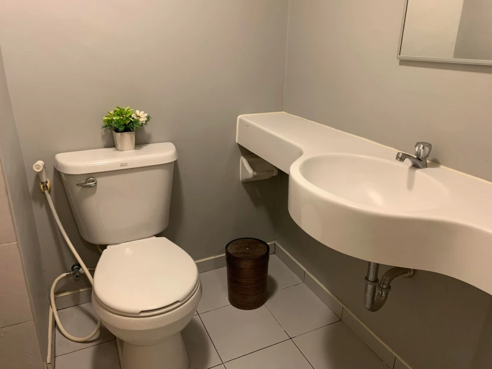 For sale: Lumpini Condotown Chonburi - Sukhumvit, separate room, fully furnished, reserve now, urgently.