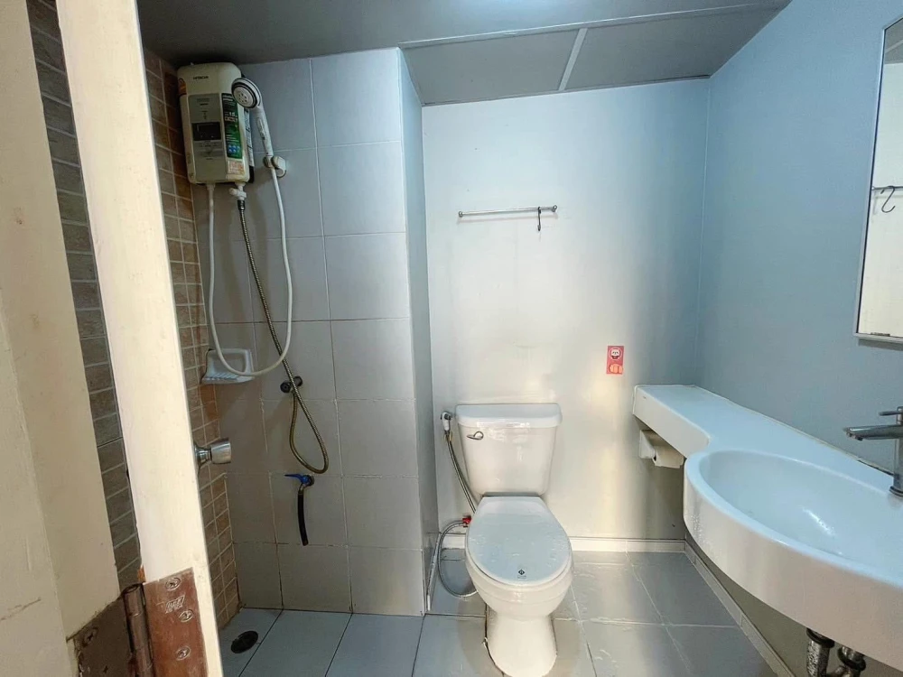 For sale: Lumpini Condotown Chonburi - Sukhumvit. Nice room, good location, full facilities. Don't miss it!