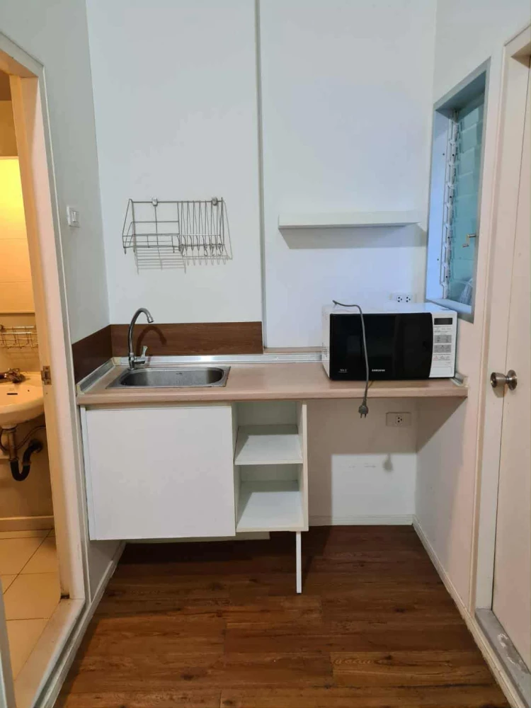 For sale: Lumpini Condotown Chonburi - Sukhumvit. Fully furnished room. Ready to move in. Hurry and reserve now before it's too late.