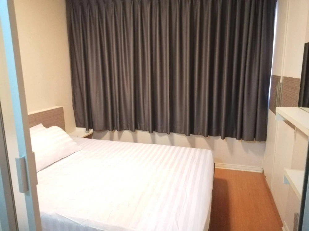Selling Lumpini Condo Town Bangkgae, 7th floor. Nice, fully furnished unit. Book now!