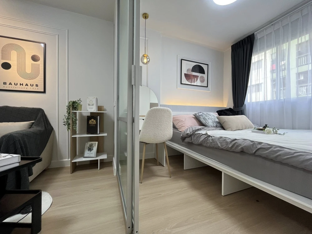 Selling Lumpini Condo Town Bangkgae. Beautifully decorated unit with a consistent color scheme. Comes with complete amenities. Book now!