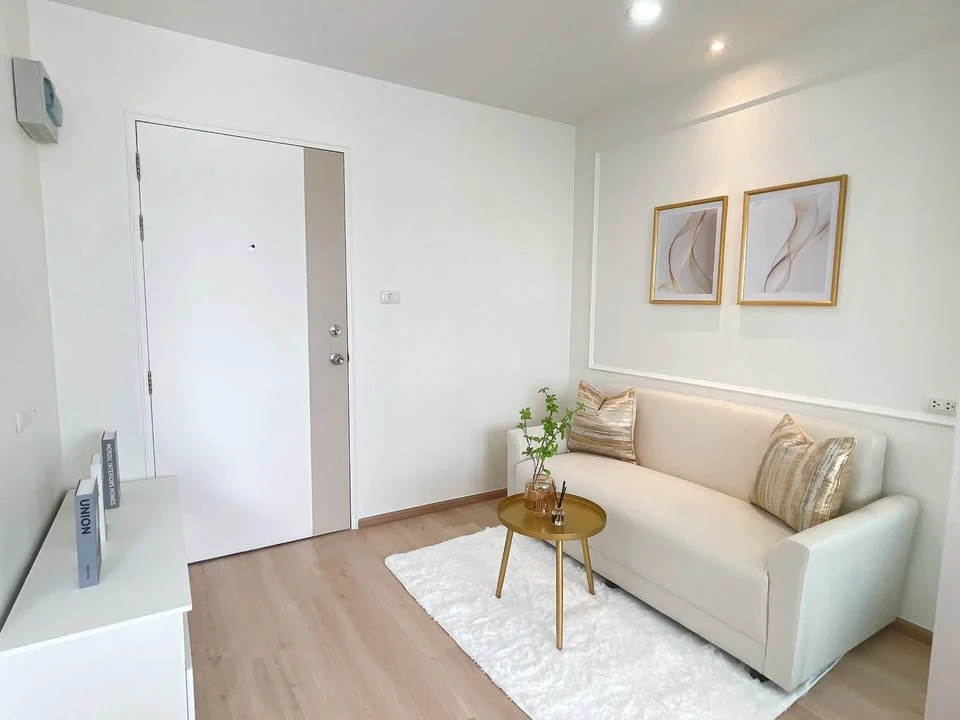 For sale: Lumpini Condo Town Ramindra-Lat Pla Khao, 4th floor, beautiful room, comes with complete decoration.