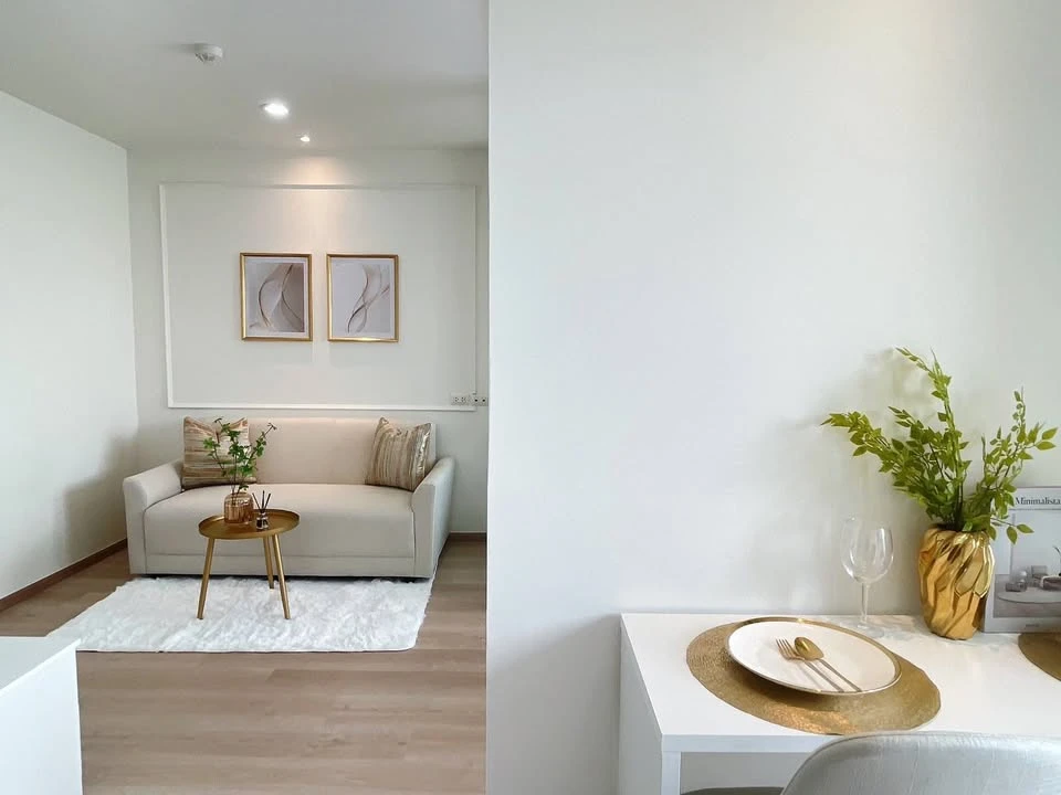 For sale: Lumpini Condo Town Ramindra-Lat Pla Khao, 4th floor, beautiful room, comes with complete decoration.