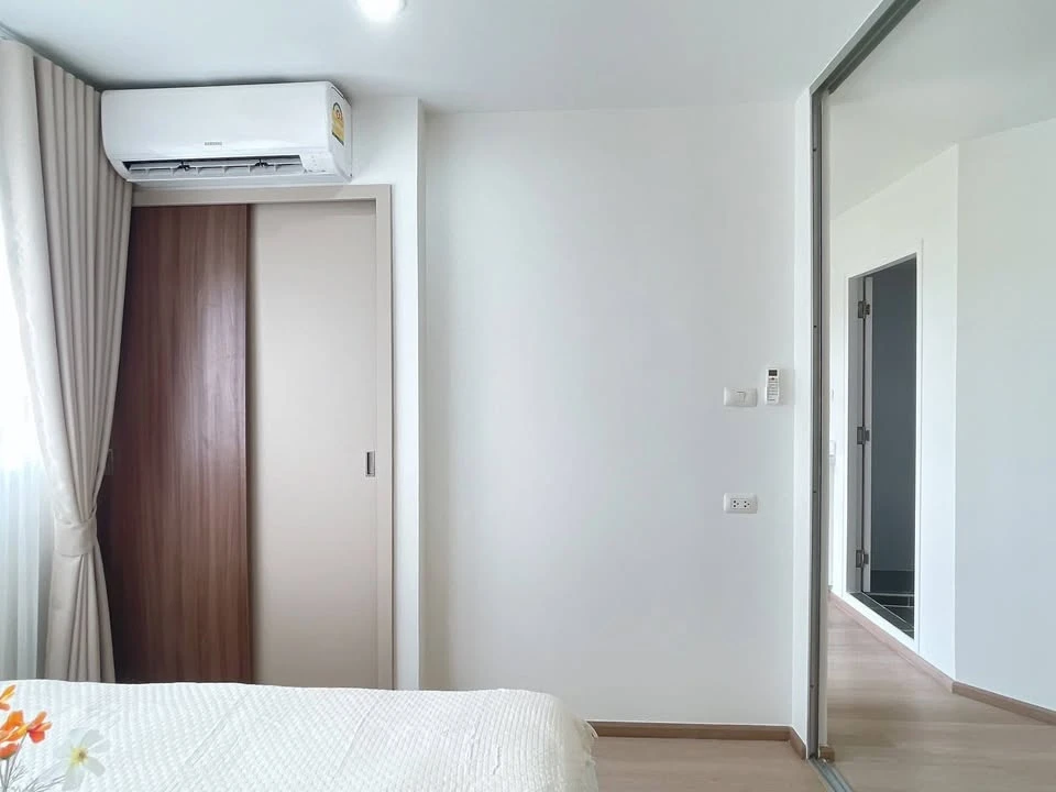 For sale: Lumpini Condo Town Ramindra-Lat Pla Khao, 4th floor, beautiful room, comes with complete decoration.