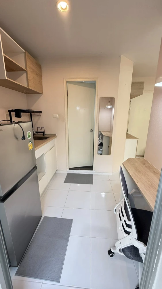 For sale: Lumpini Condo Town Ramindra-Lat Pla Khao, a lovely room on the 4th floor, fully furnished, beautiful garden view, don't miss it!