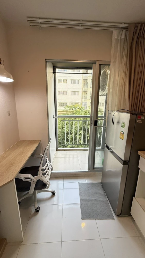 For sale: Lumpini Condo Town Ramindra-Lat Pla Khao, a lovely room on the 4th floor, fully furnished, beautiful garden view, don't miss it!