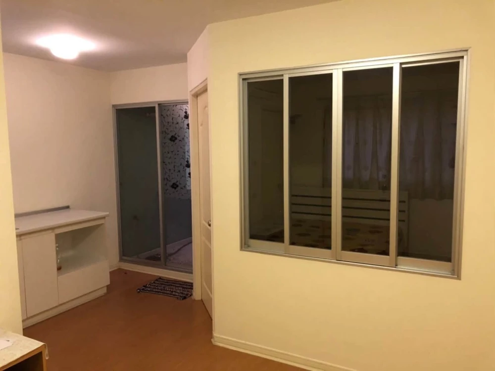 Selling Lumpini Condo Town Rattanathibet, 2nd floor unit, great location, fully furnished, convenient transportation. Don't miss out!