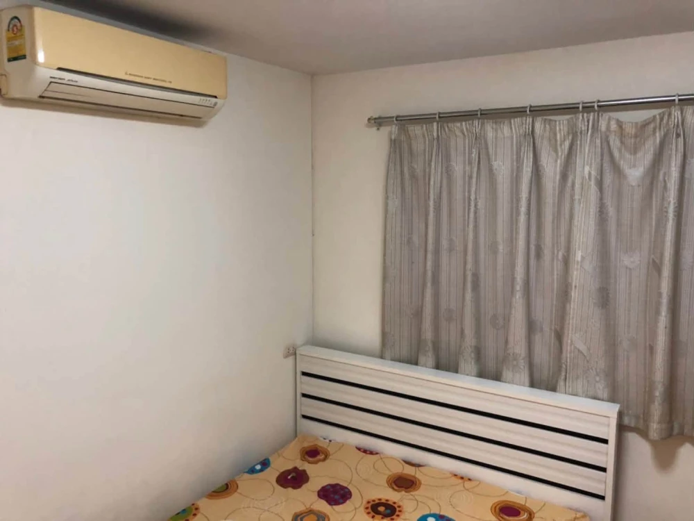 Selling Lumpini Condo Town Rattanathibet, 2nd floor unit, great location, fully furnished, convenient transportation. Don't miss out!