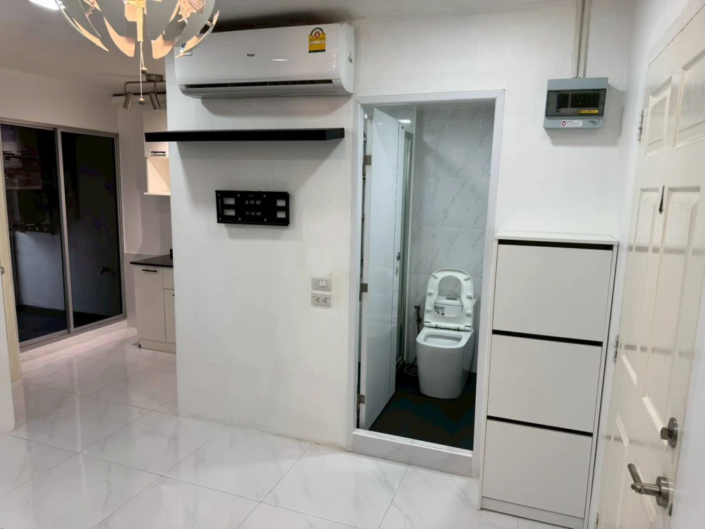 For sale: Lumpini Condotown Bodindecha-Ramkhamhaeng, spacious room, comfortable living, not too high floor, hurry and reserve now before it's too late