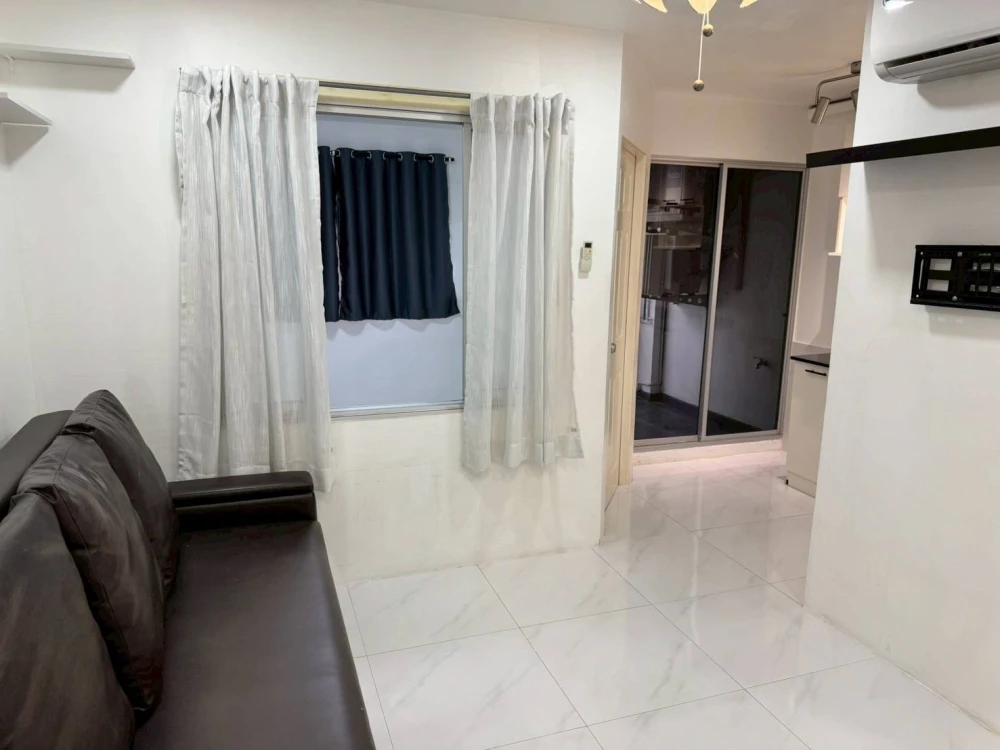 For sale: Lumpini Condotown Bodindecha-Ramkhamhaeng, spacious room, comfortable living, not too high floor, hurry and reserve now before it's too late