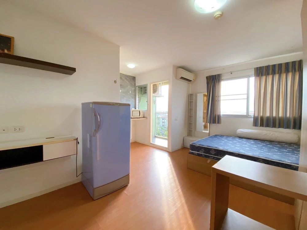 Selling Lumpini Condotown Chonburi - Sukhumvit. Nice unit on the 7th floor, great location, not hot, beautiful unblocked view. Book now!