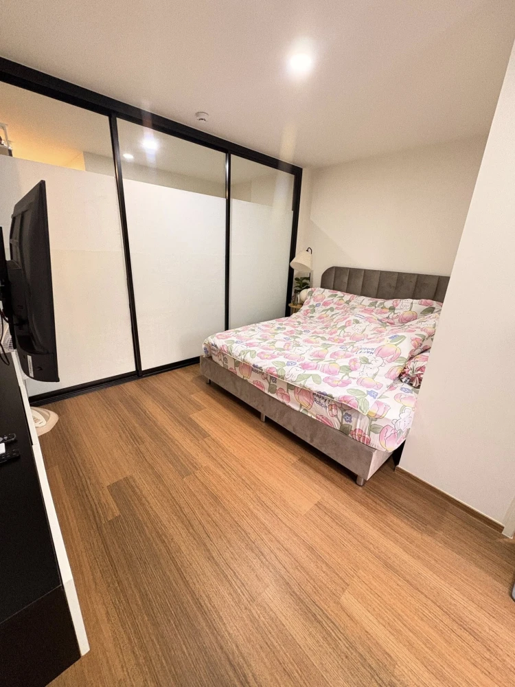 For sale: Lumpini Condotown Ekachai 48, a lovely room with complete furniture and amenities. Don't miss out on this great deal!