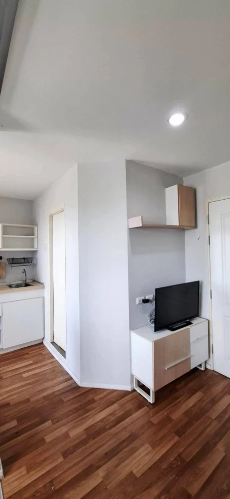 Selling Lumpini Condotown North Pattaya Sukhumvit, 1 bedroom, 1 bathroom. Fully furnished. Book now!