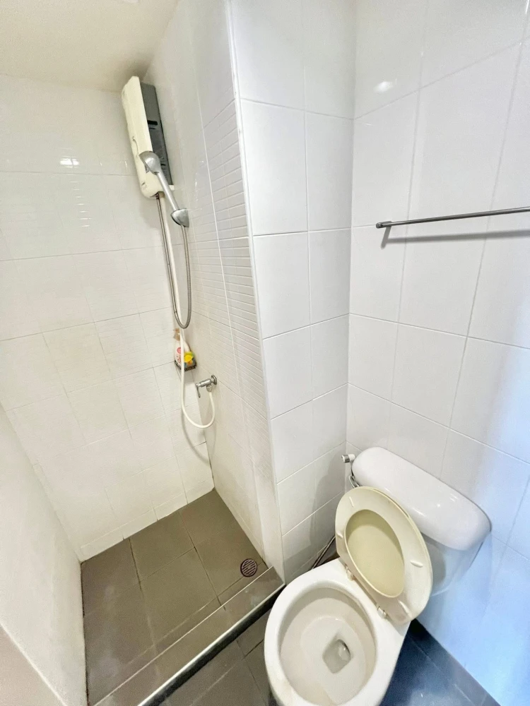 Selling Lumpini Condotown North Pattaya Sukhumvit, 1 bedroom, 1 bathroom, fully furnished, beautiful sea view. Don't miss out!