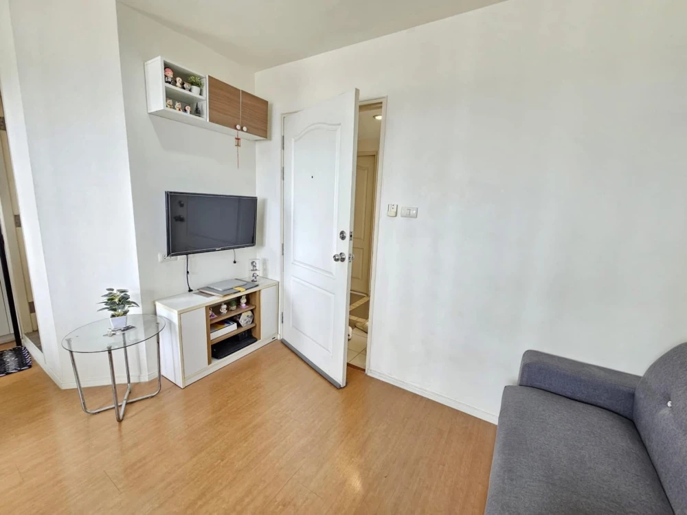 Selling Lumpini Condotown North Pattaya Sukhumvit, 1 bedroom, 1 bathroom, fully furnished, beautiful sea view. Don't miss out!