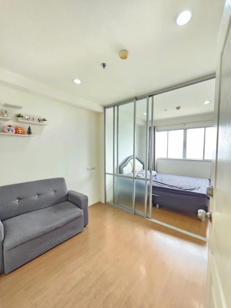Selling Lumpini Condotown North Pattaya Sukhumvit, 1 bedroom, 1 bathroom, fully furnished, beautiful sea view. Don't miss out!